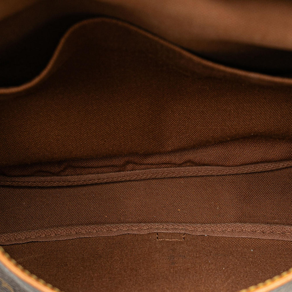 Louis Vuitton Monogram Saumur 30 (SHG-QxLwhE)