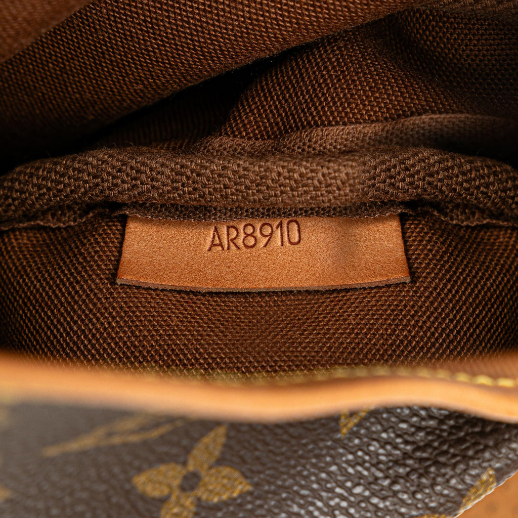 Louis Vuitton Monogram Saumur 30 (SHG-KVDFT6)
