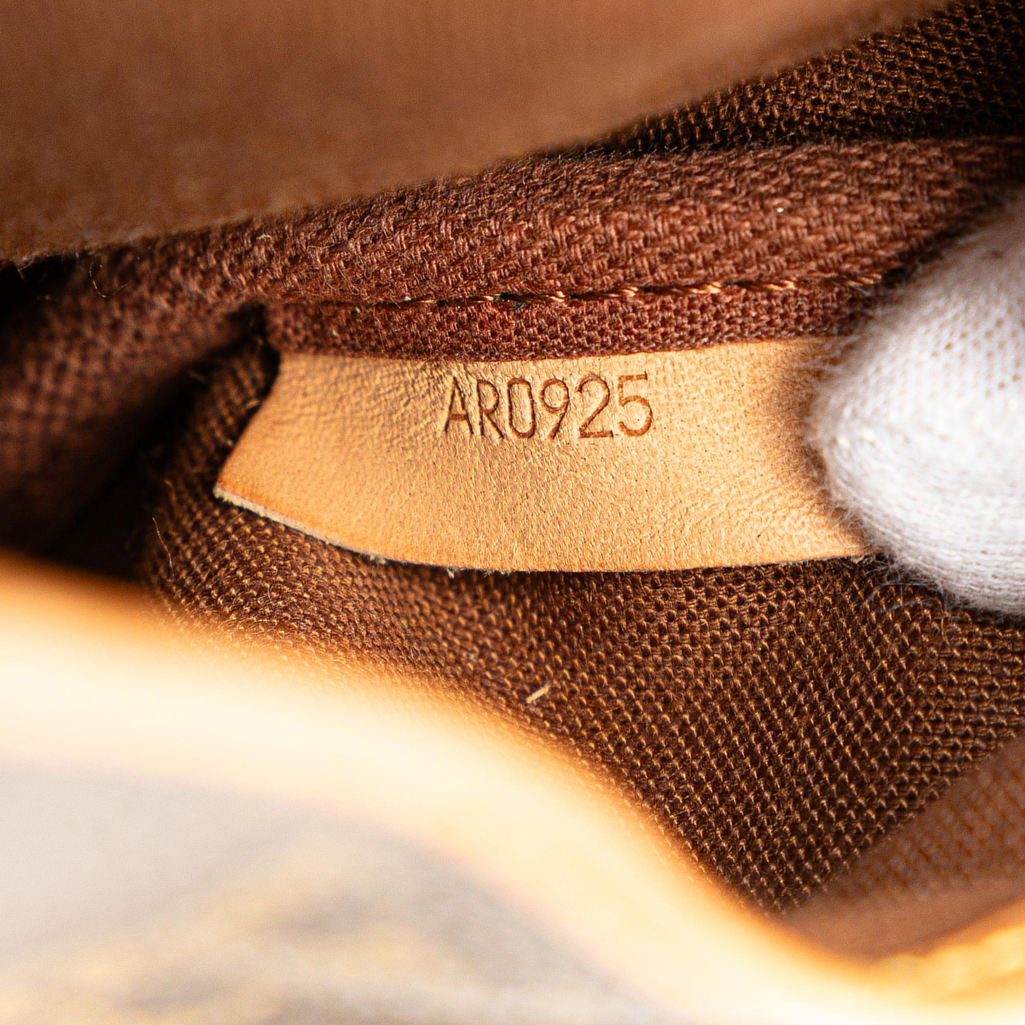 Louis Vuitton Monogram Saumur 30