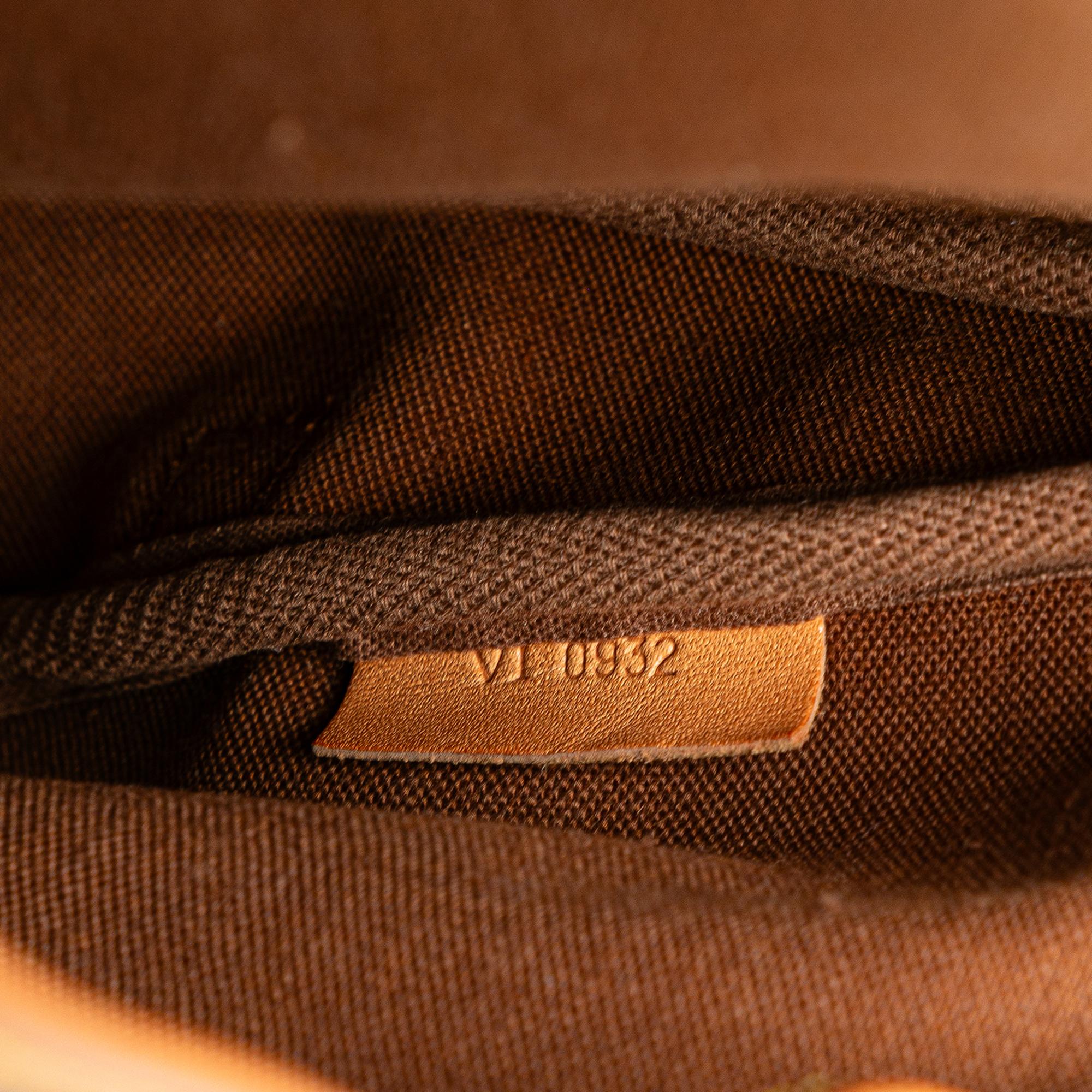 Louis Vuitton Monogram Saumur 30