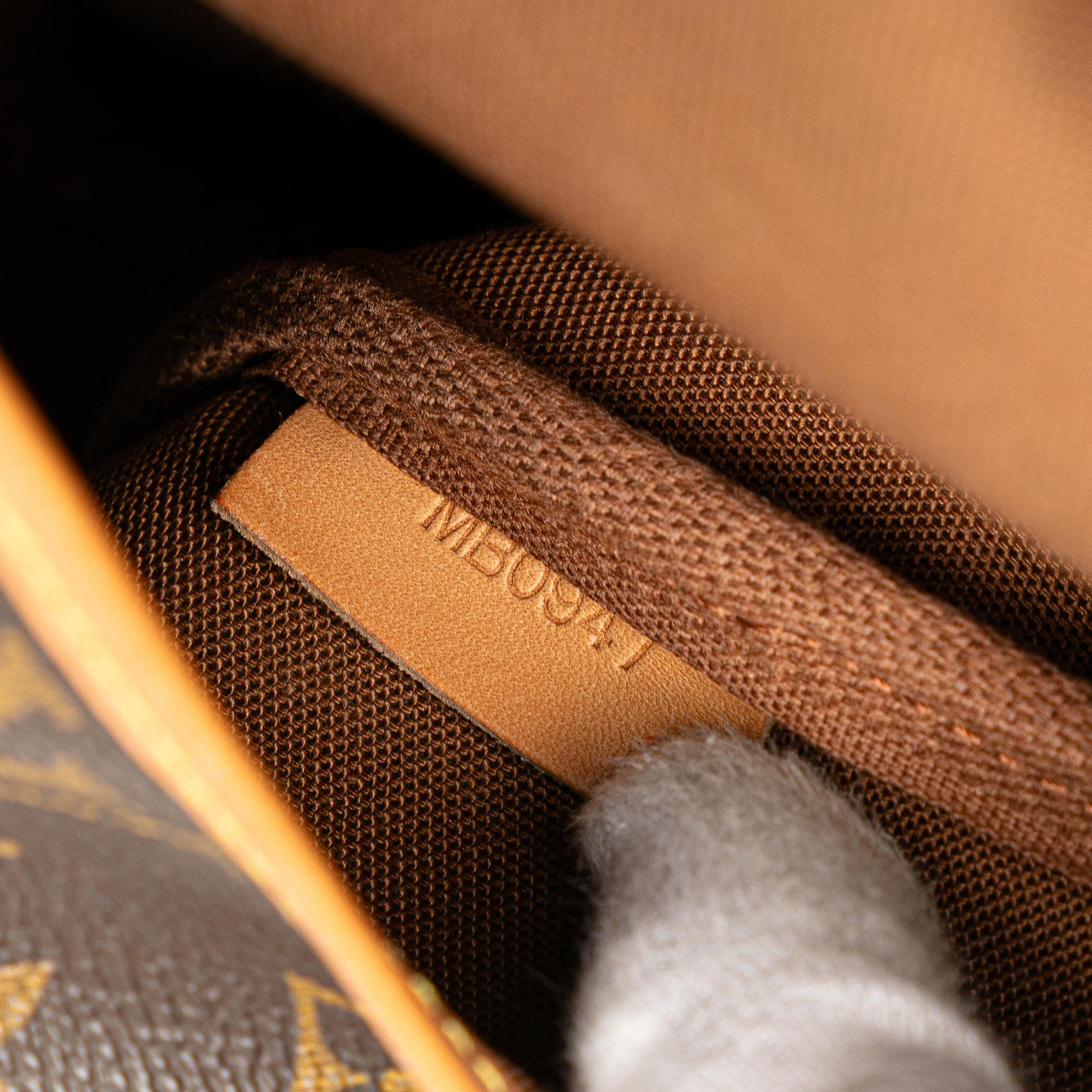 Louis Vuitton Monogram Saumur 30