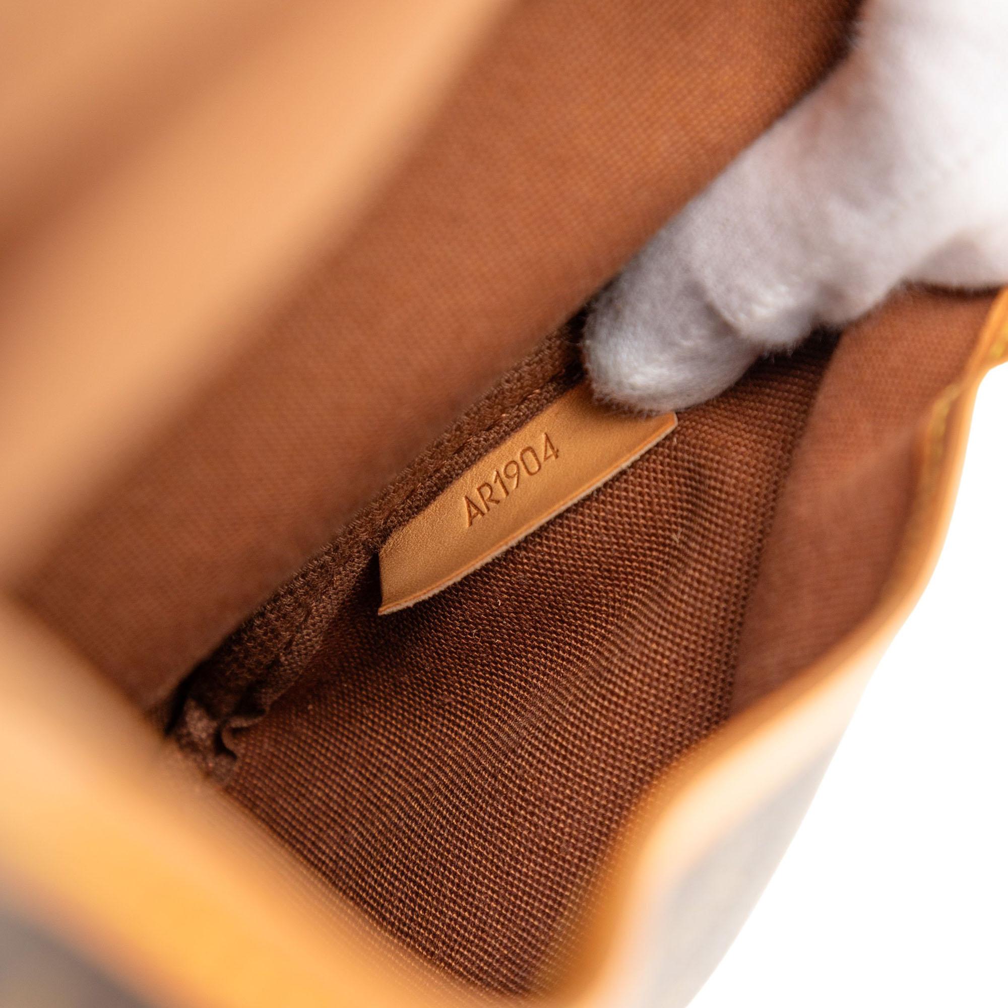 Louis Vuitton Monogram Saumur 30