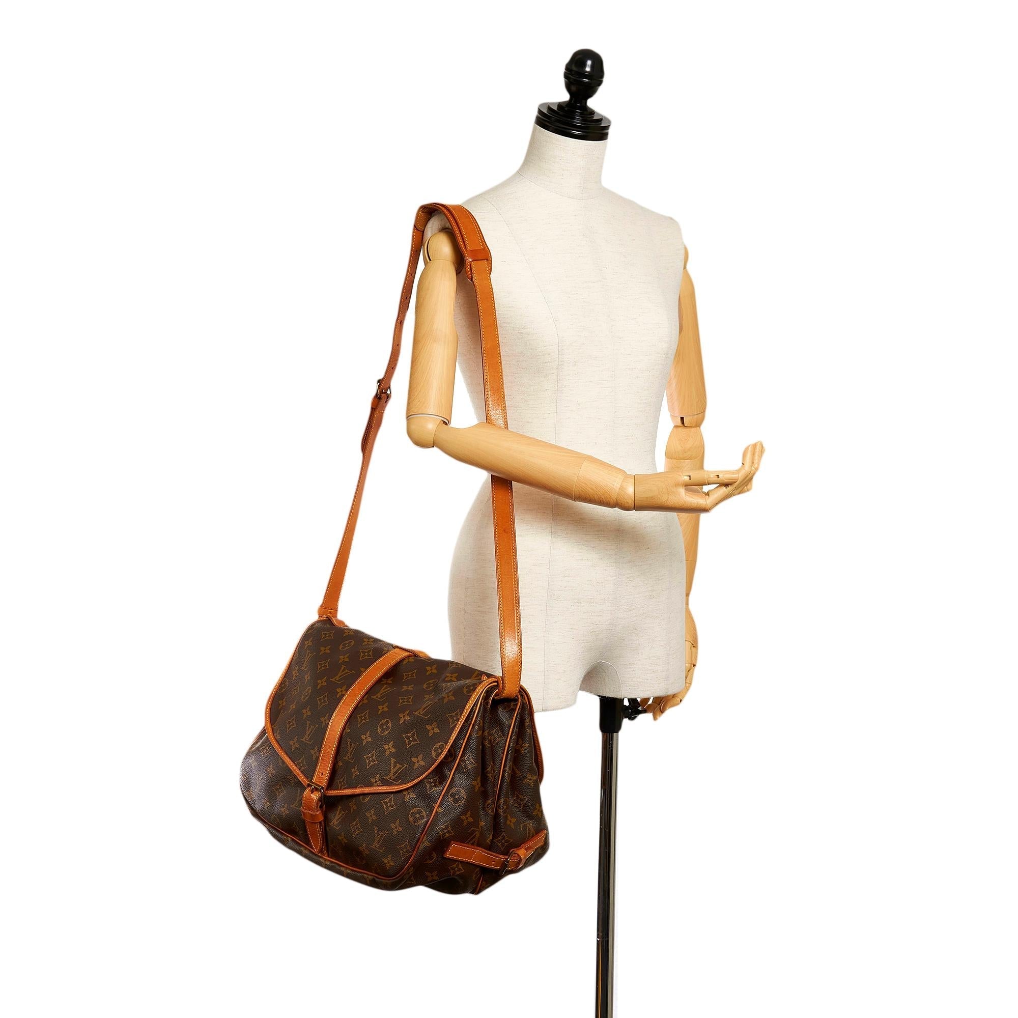 Louis Vuitton Monogram Saumur 35 (SHG-28718)