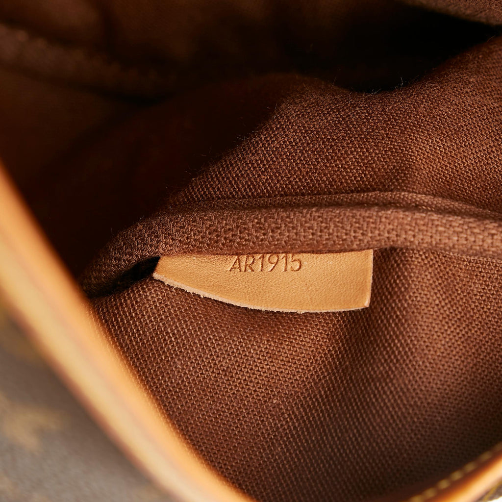 Louis Vuitton Monogram Saumur 35 (SHG-34595)