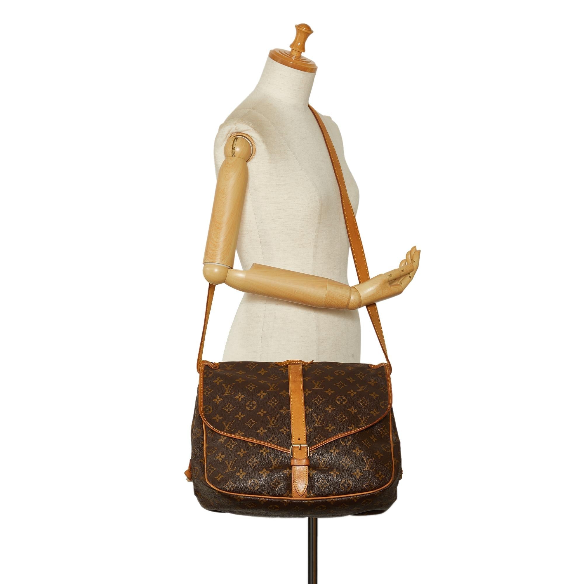 Louis Vuitton Monogram Saumur 35 (SHG-DXtvnY)