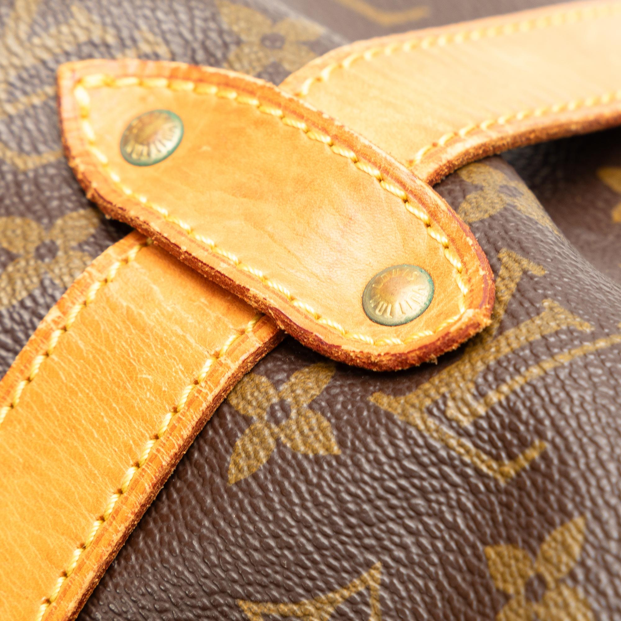 Louis Vuitton Monogram Saumur 35 (SHG-dGcr9j)