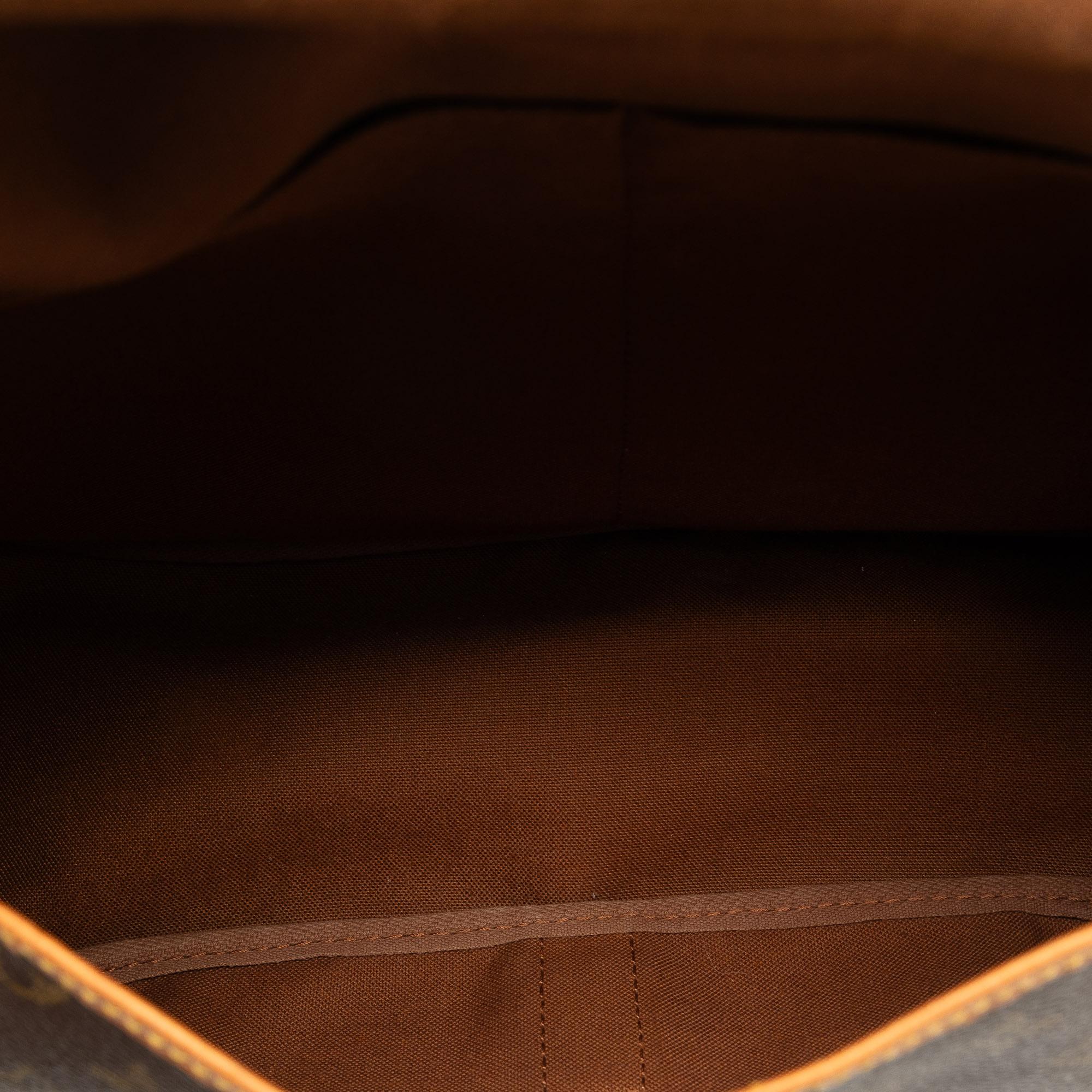 Louis Vuitton Monogram Saumur 35 (SHG-Z5tzZ8)