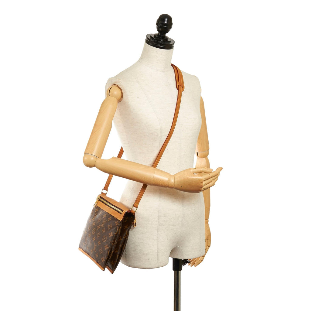 Louis Vuitton Monogram Saumur Messenger PM (SHG-9DQUr6)