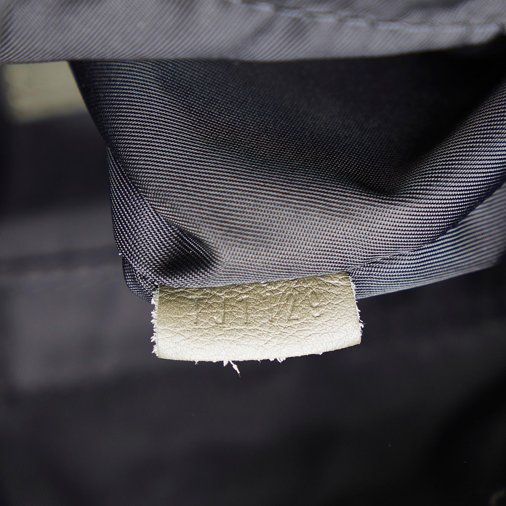 Louis Vuitton Monogram Shadow Chalk Sling Bag (SHG-nQrcdd)