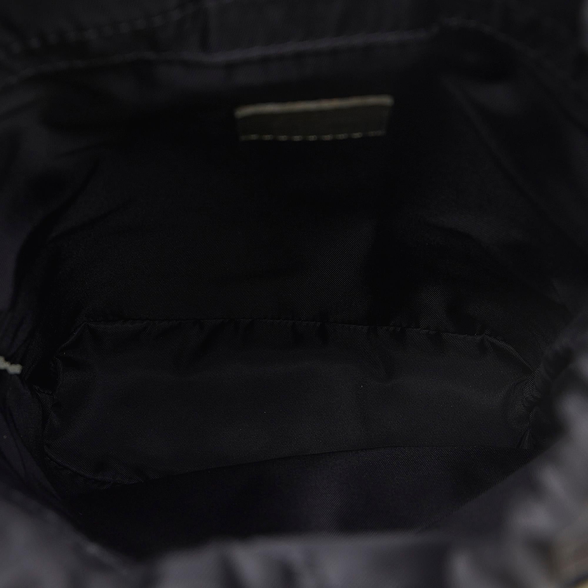 Louis Vuitton Monogram Shadow Chalk Sling Bag (SHG-nQrcdd)