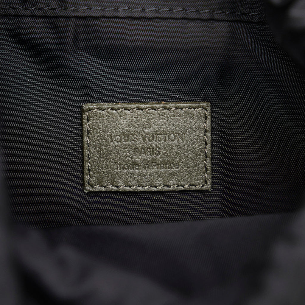 Louis Vuitton Monogram Shadow Chalk Sling Bag (SHG-nQrcdd)