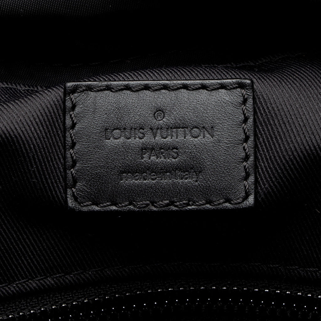 Louis Vuitton Monogram Shadow Discovery Backpack (SHF-f64Uph)