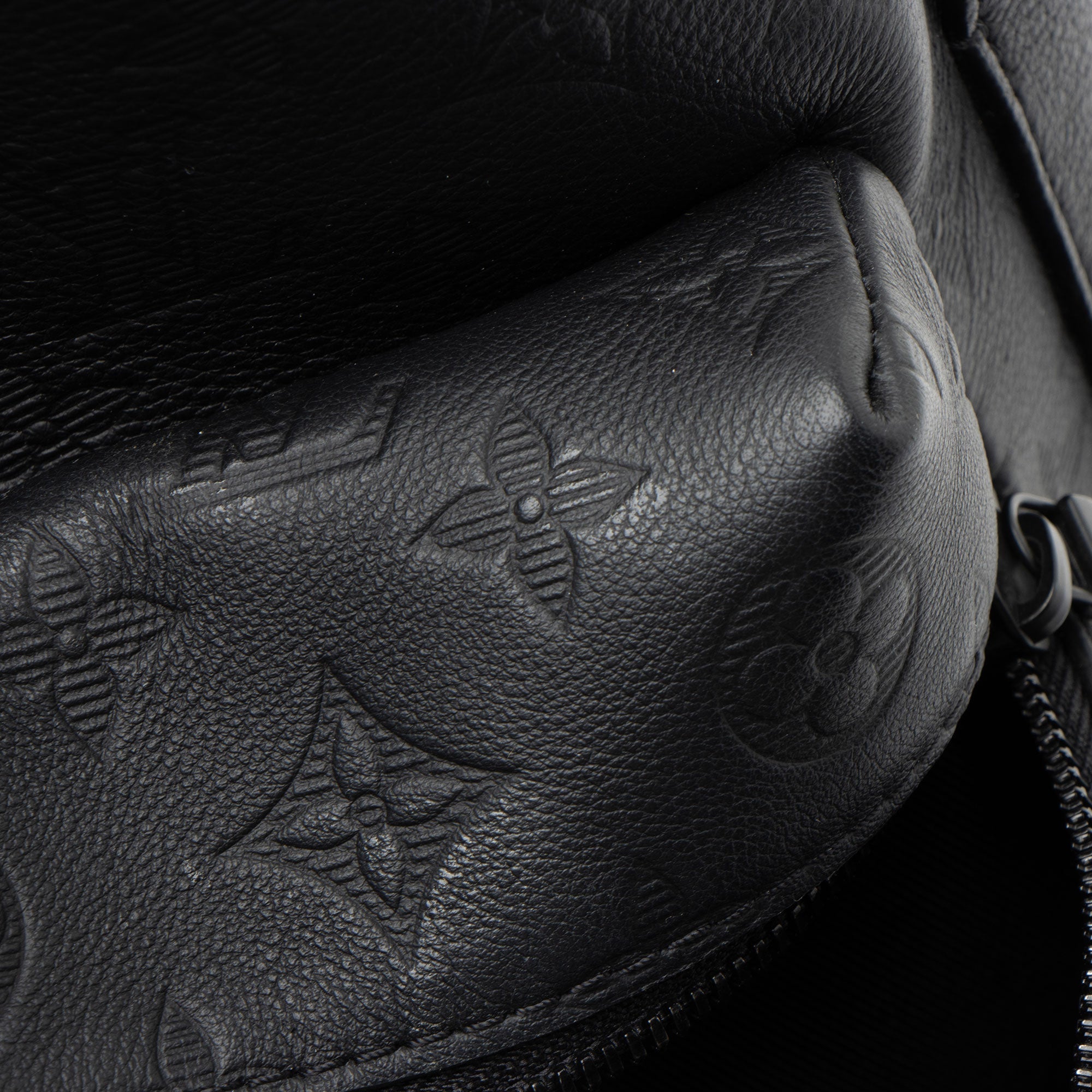 Louis Vuitton Monogram Shadow Discovery PM Backpack (SHF-mUZI8A)