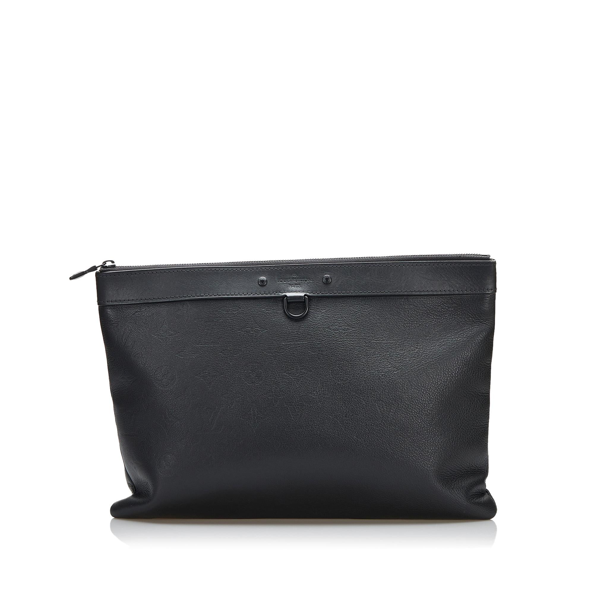 Louis Vuitton Monogram Shadow Discovery Pochette (SHG-PIL5TQ)