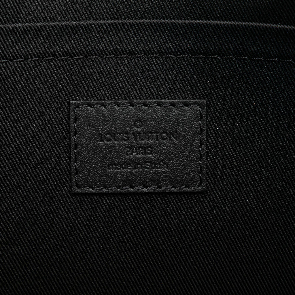 Louis Vuitton Monogram Shadow Discovery Pochette (SHG-0jrbak)