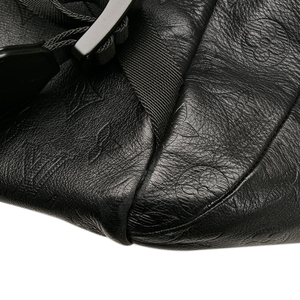 Louis Vuitton Monogram Shadow Discovery (SHG-P9Uz0c)