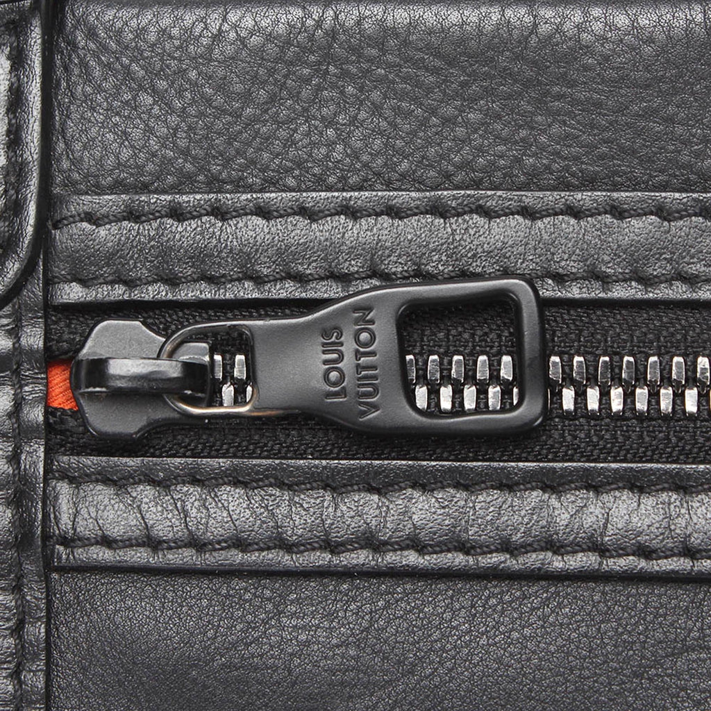 Louis Vuitton Monogram Shadow Double Flat Messenger (SHG-z0id5e)
