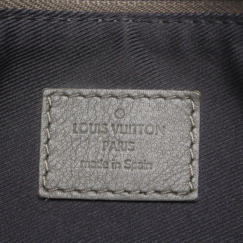 Louis Vuitton Monogram Shadow Double Flat Messenger (SHG-z0id5e)