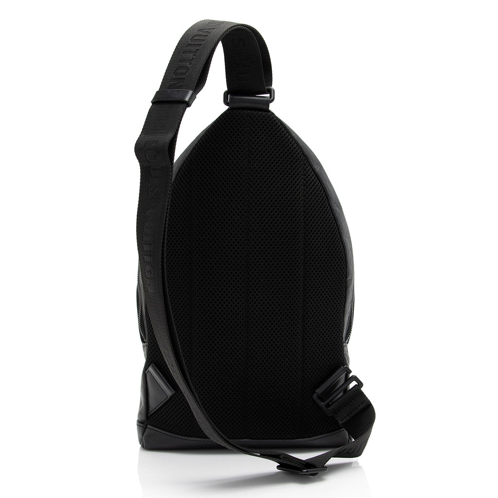 Louis Vuitton Monogram Shadow Racer Sling Bag (SHF-jfYZX4)