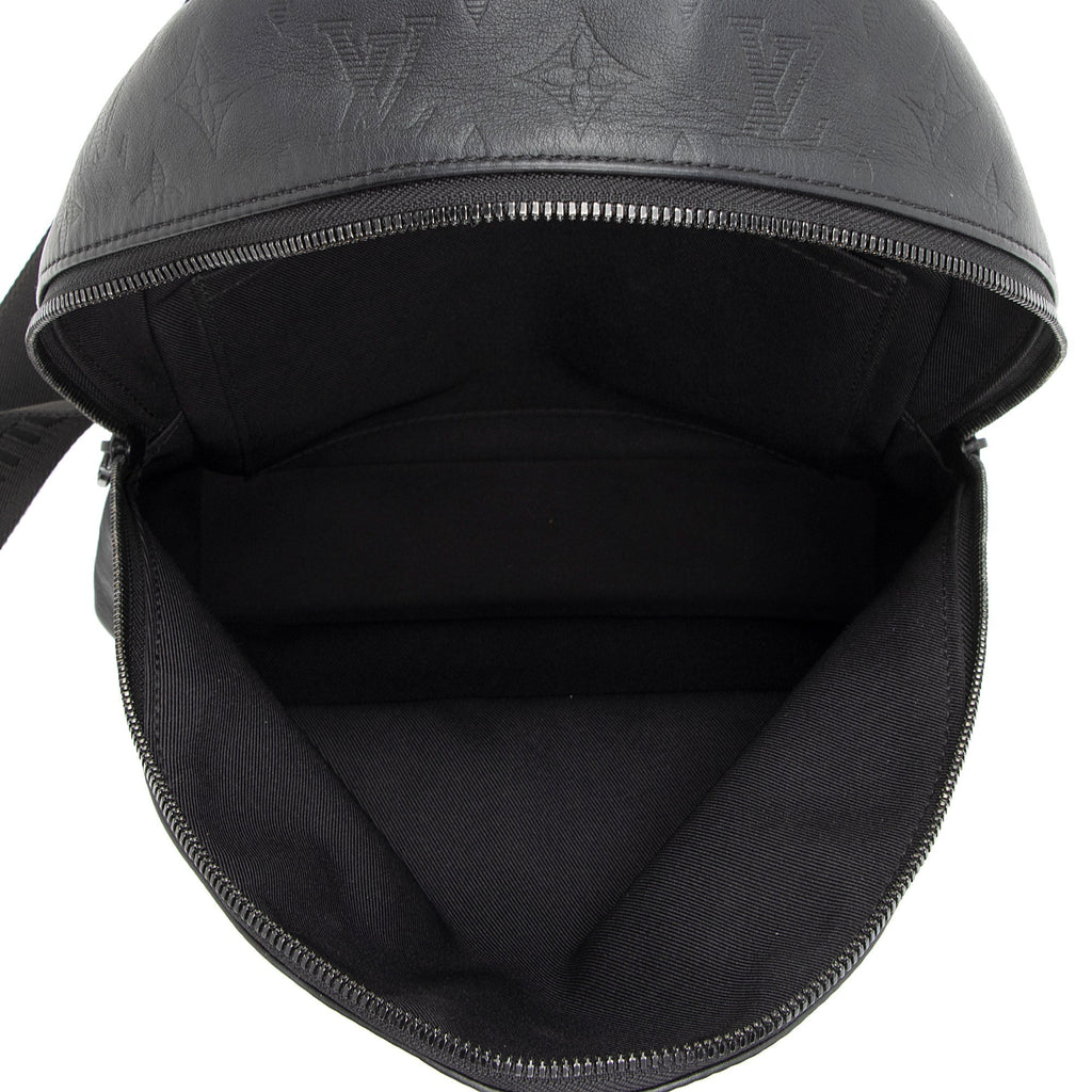 Louis Vuitton Monogram Shadow Racer Sling Bag (SHF-jfYZX4)
