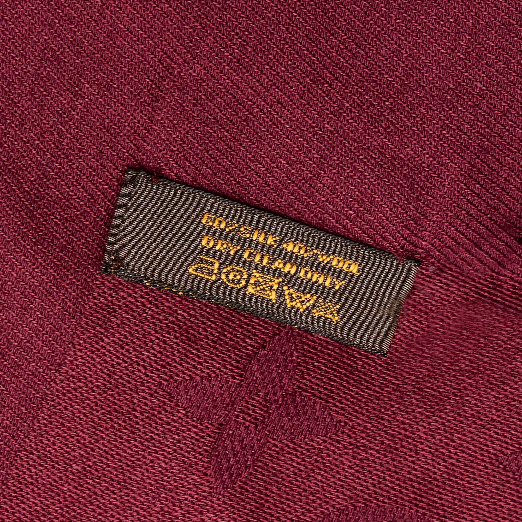 Louis Vuitton Monogram Silk Scarf (SHG-31203)