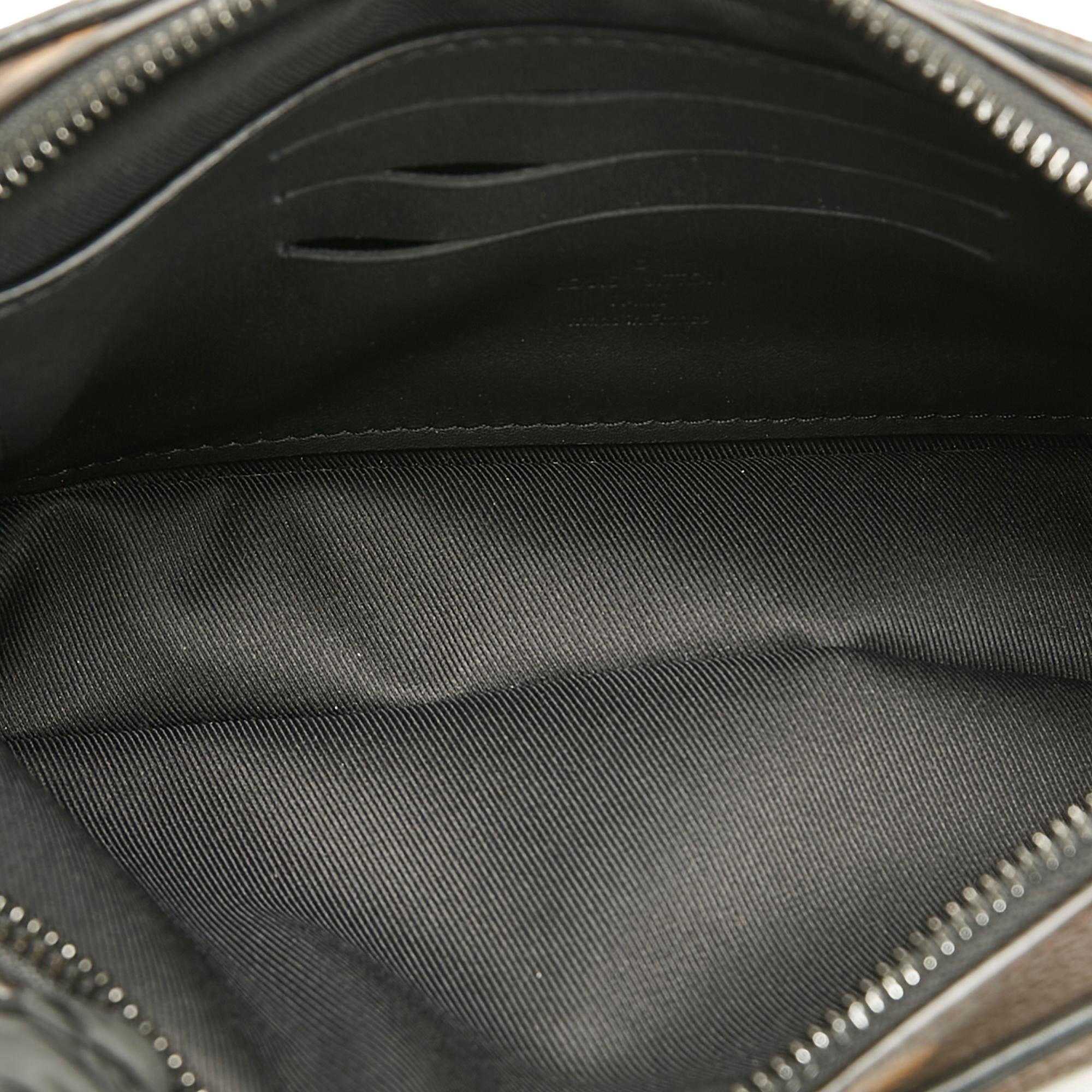 Louis Vuitton Monogram Solar Ray Pochette Volga (SHG-VWsQl0)