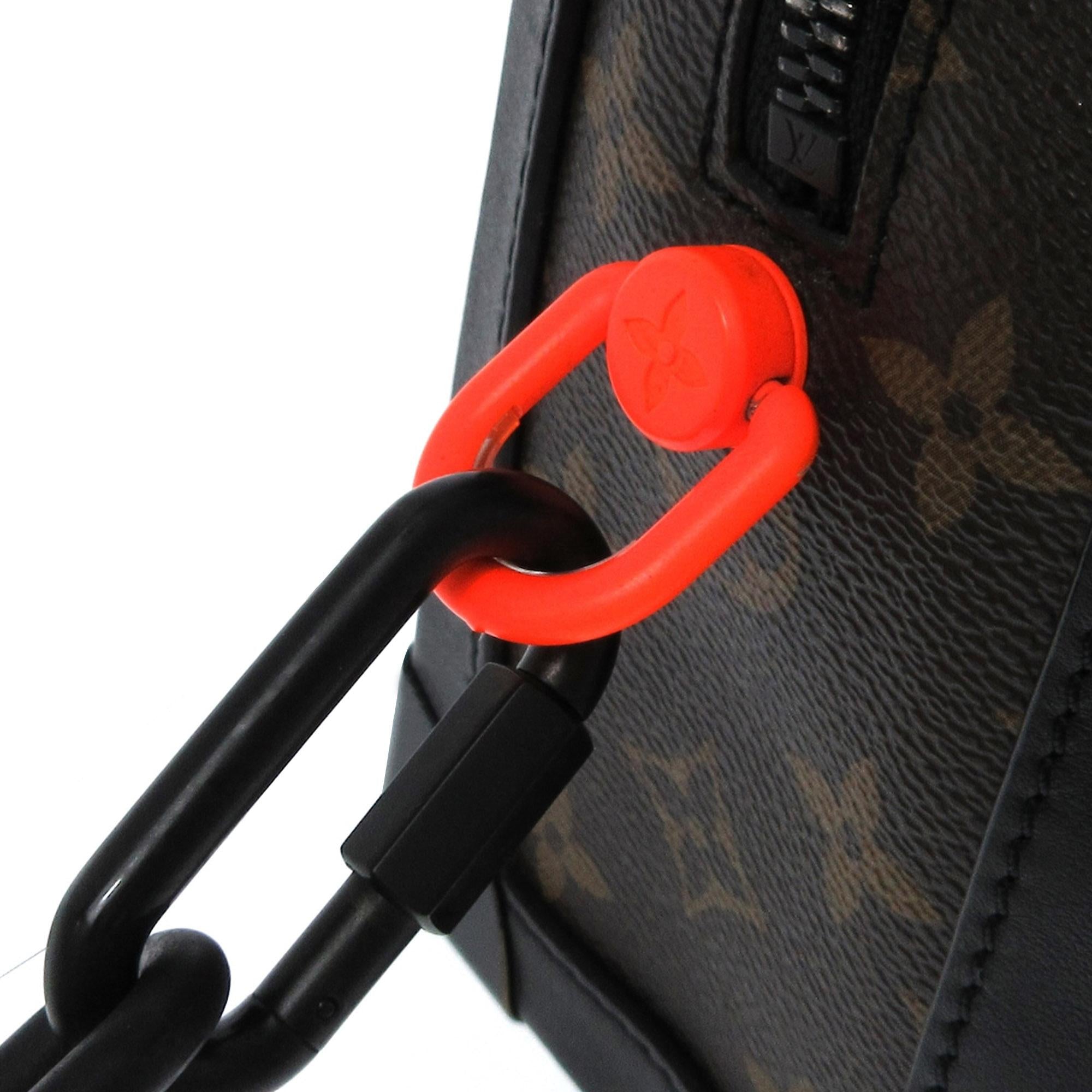 Louis Vuitton Monogram Solar Ray Soft Trunk (SHG-SzJGQv)
