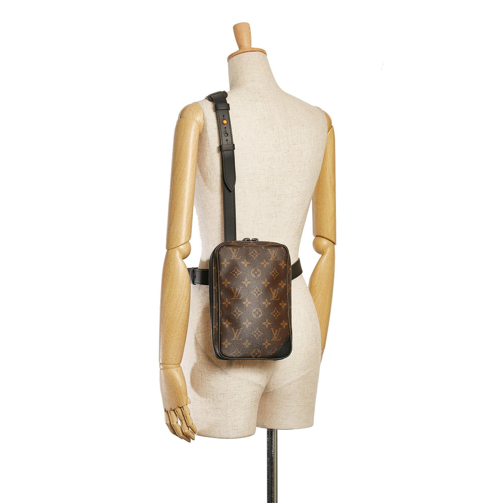Louis Vuitton Monogram Solar Ray Utility Side Bag (SHG-37822)