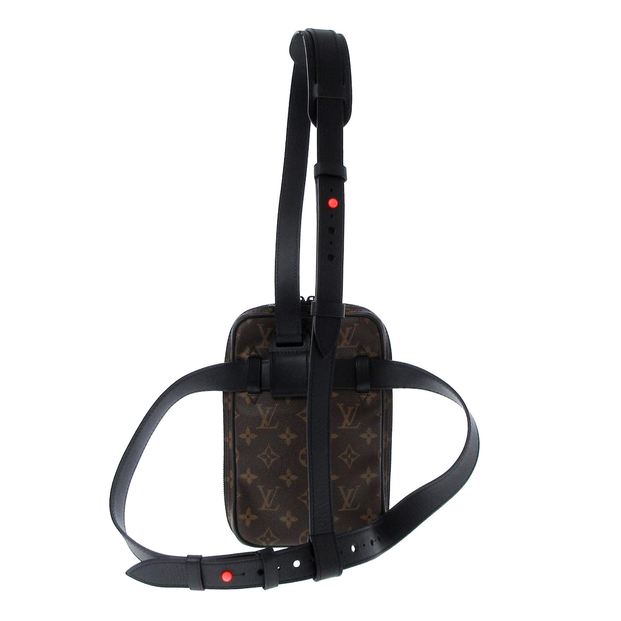 Louis Vuitton Monogram Solar Ray Utility Side Bag (SHG-Wvqy8n)