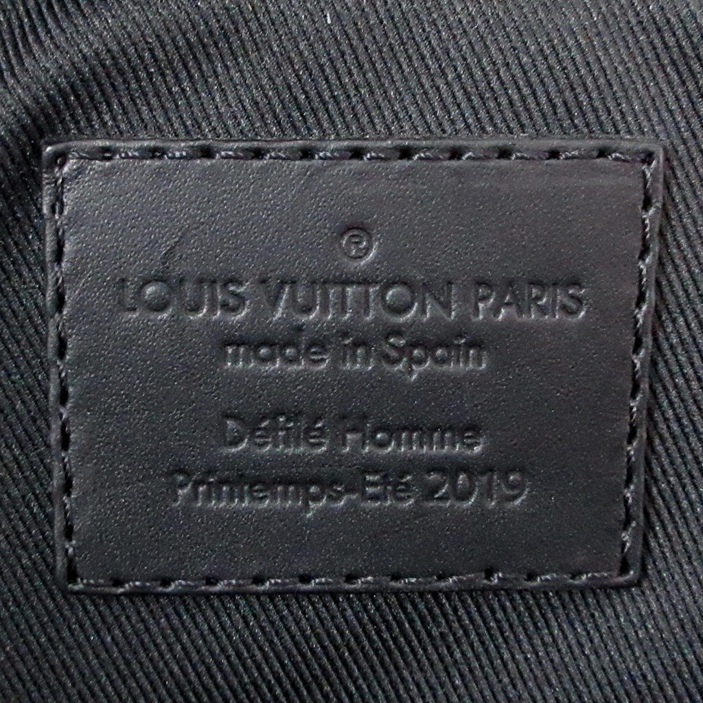 Louis Vuitton Monogram Solar Ray Utility Side Bag (SHG-Wvqy8n)