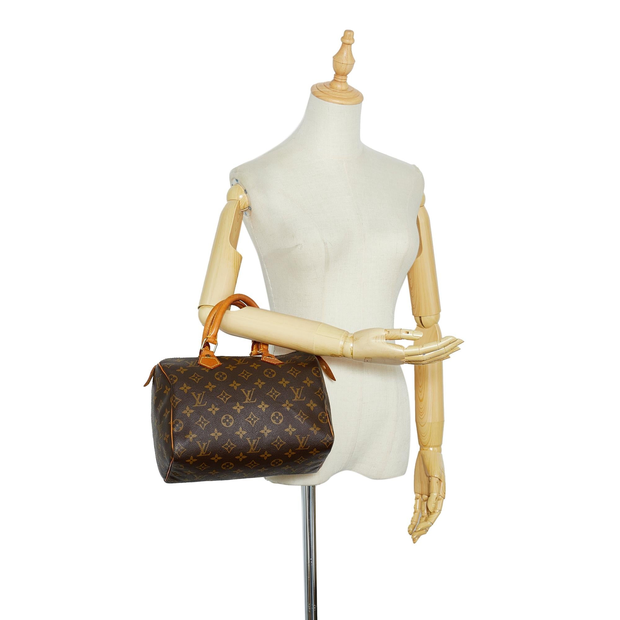 Louis Vuitton Monogram Speedy 25 (SHG-nh46DF)