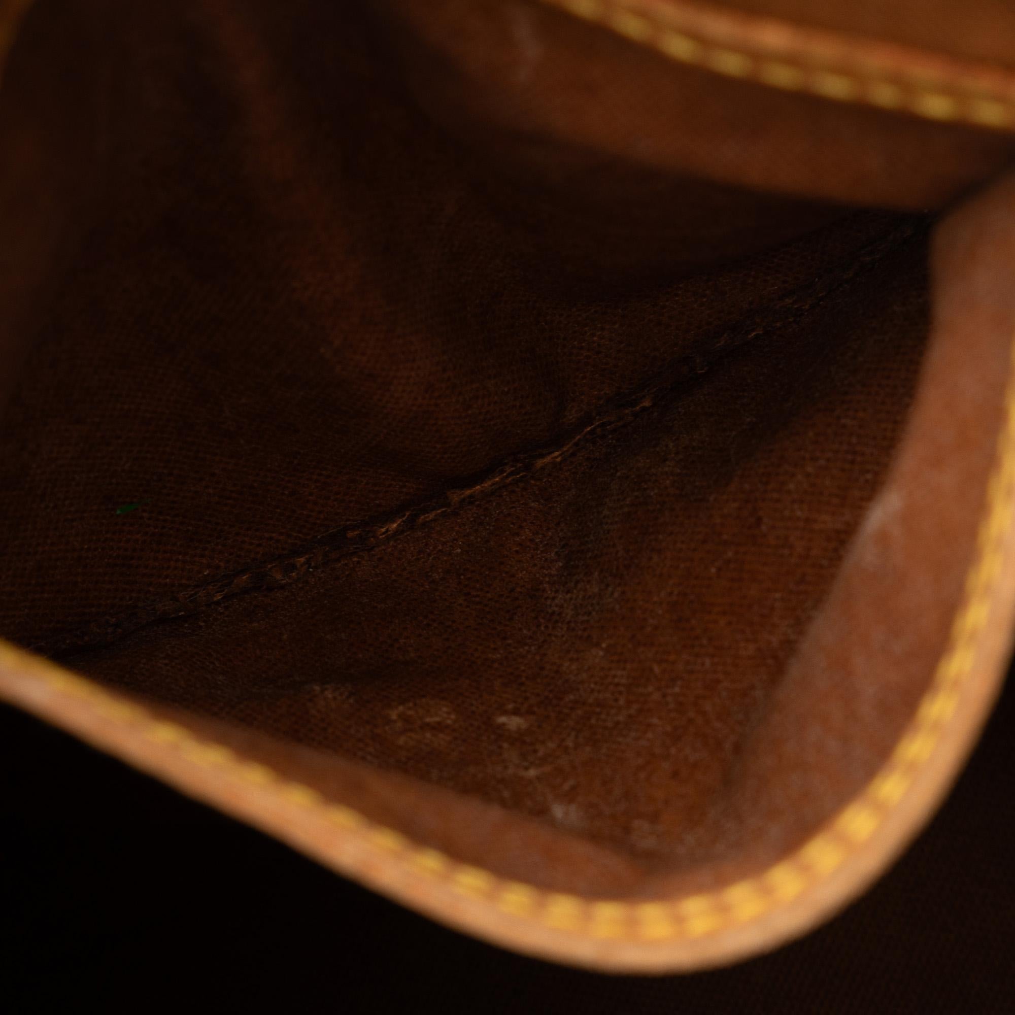 Louis Vuitton Monogram Speedy 25 (SHG-jXaGND)