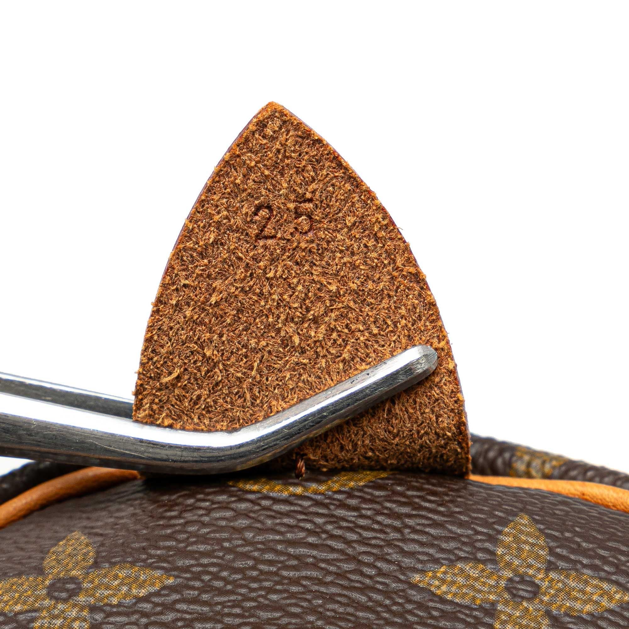 Louis Vuitton Monogram Speedy 25 (SHG-mP7p0D)