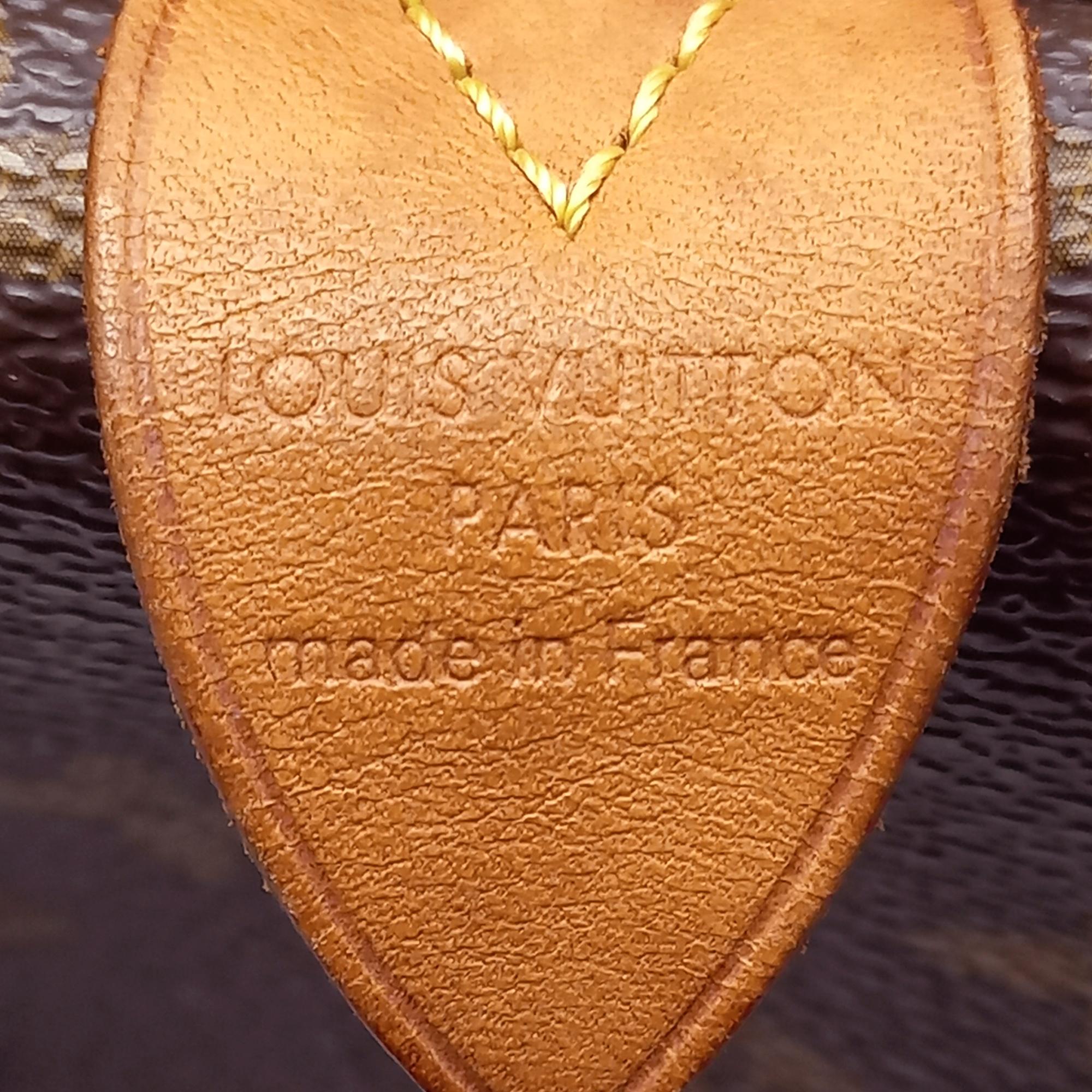 Louis Vuitton Monogram Speedy 30 (SHG-AQMOkL)