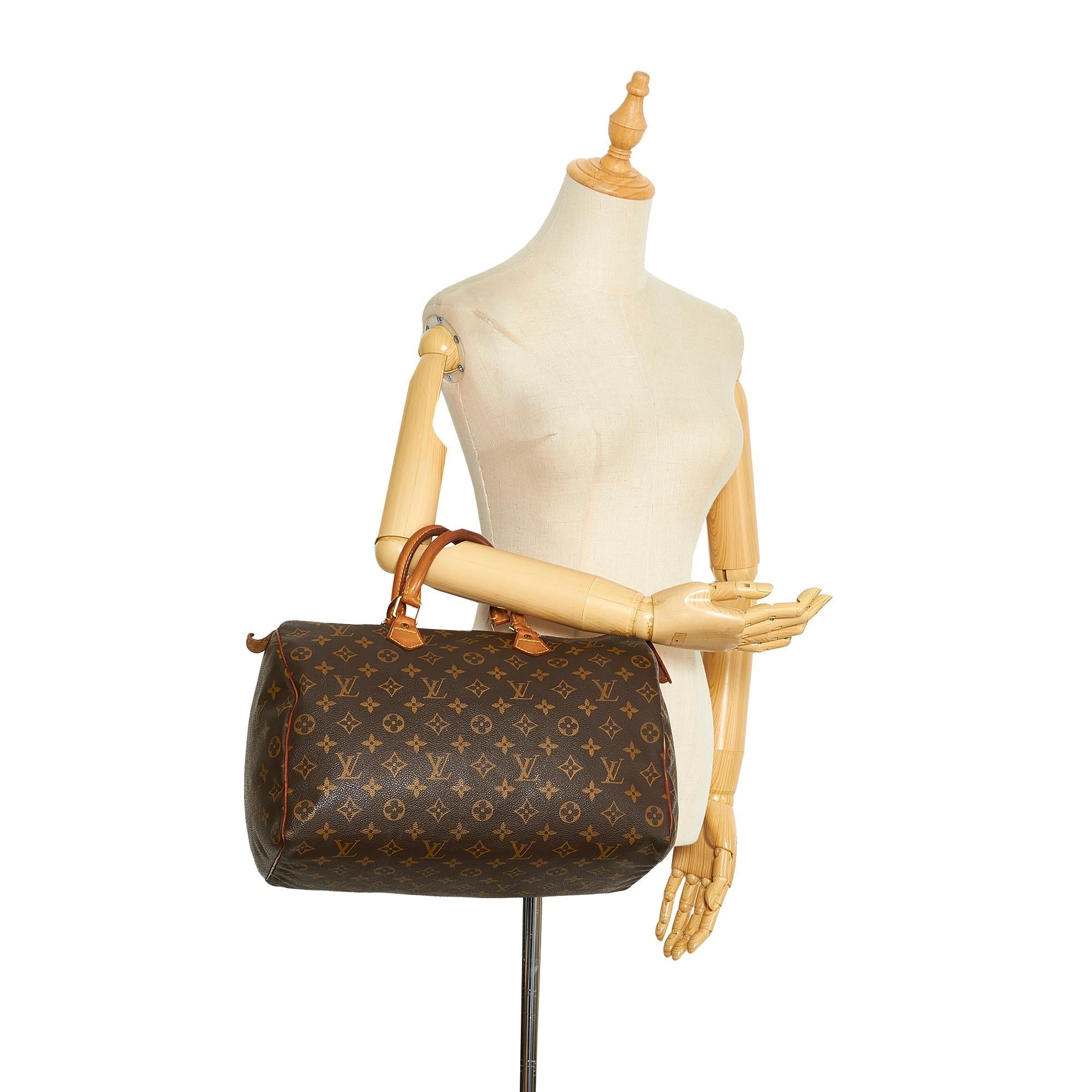 Louis Vuitton Monogram Speedy 35 (SHG-LFMx9o)
