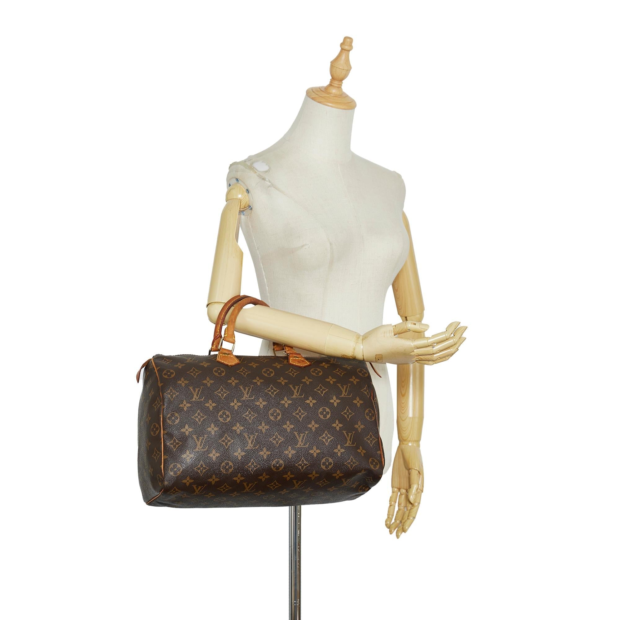 Louis Vuitton Monogram Speedy 35 (SHG-UI3TW0)