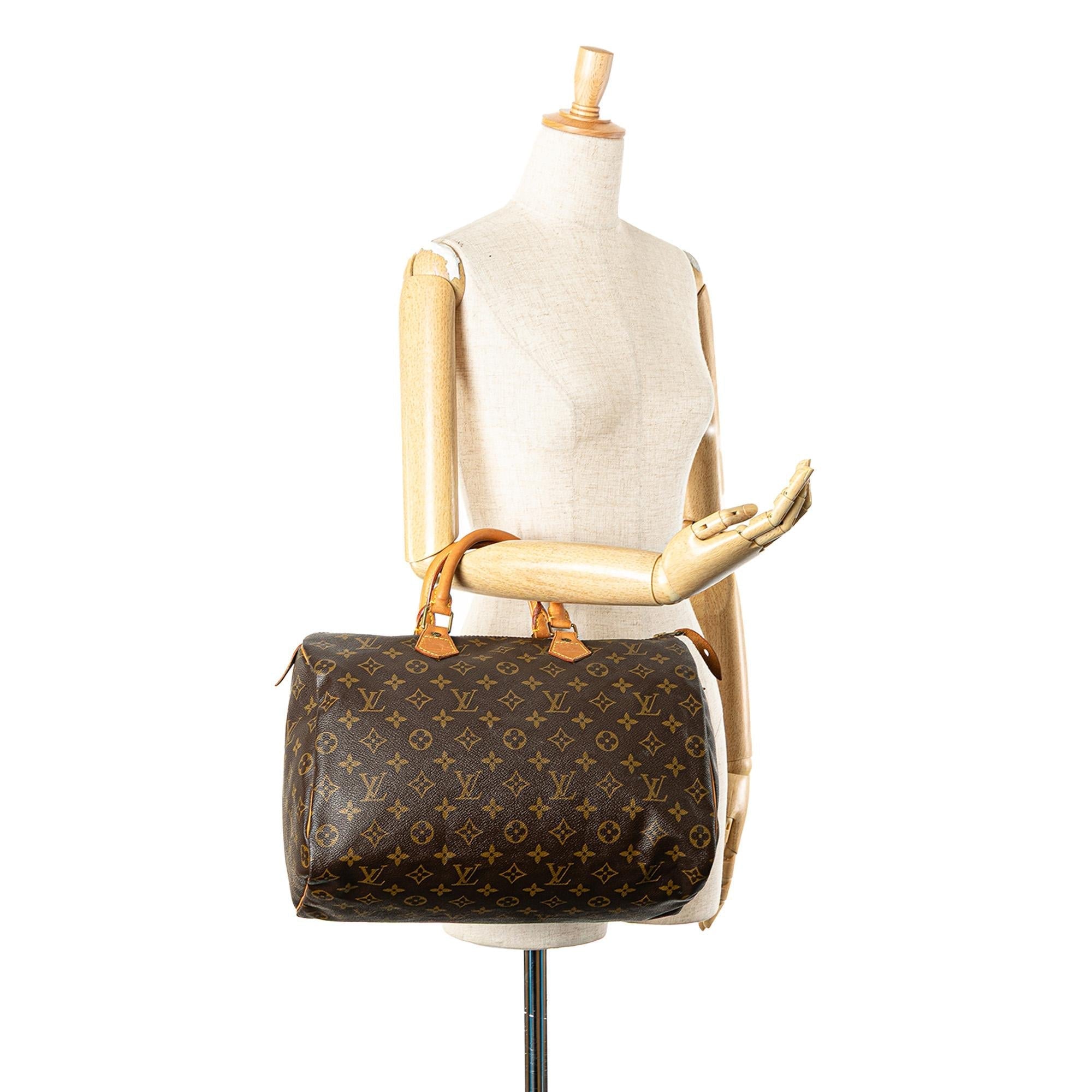 Louis Vuitton Monogram Speedy 35