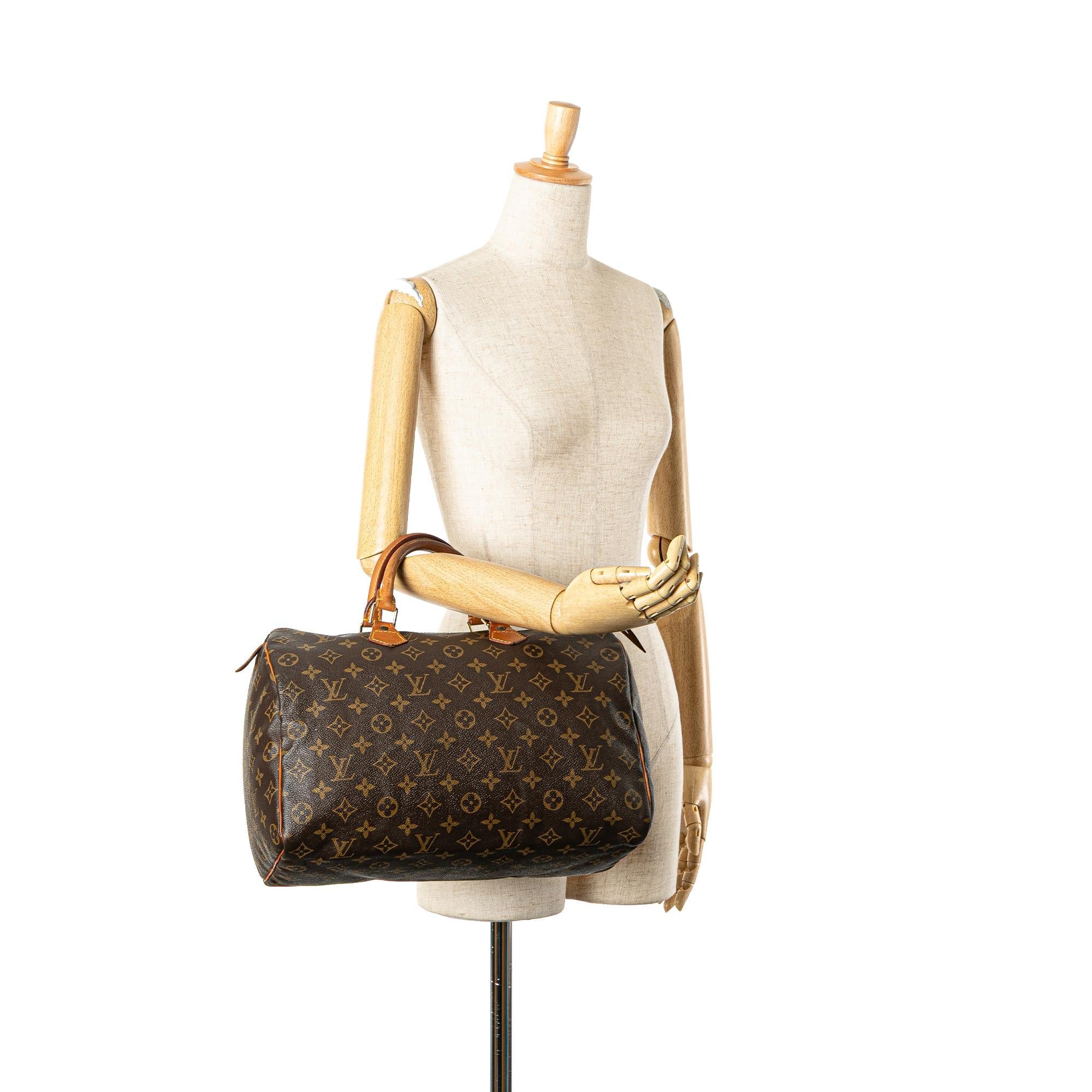 Louis Vuitton Monogram Speedy 35