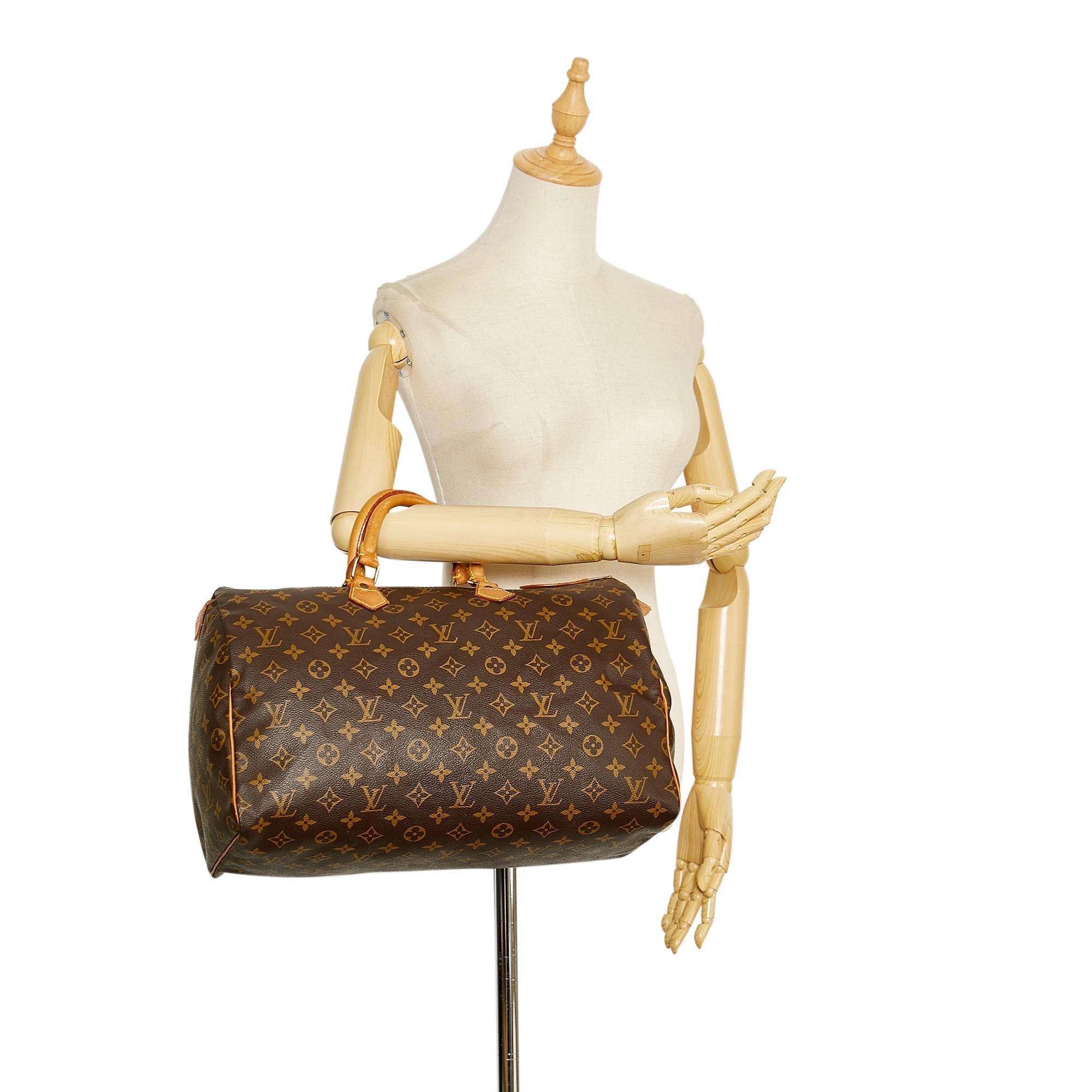 Louis Vuitton Monogram Speedy 40 (SHG-37525)