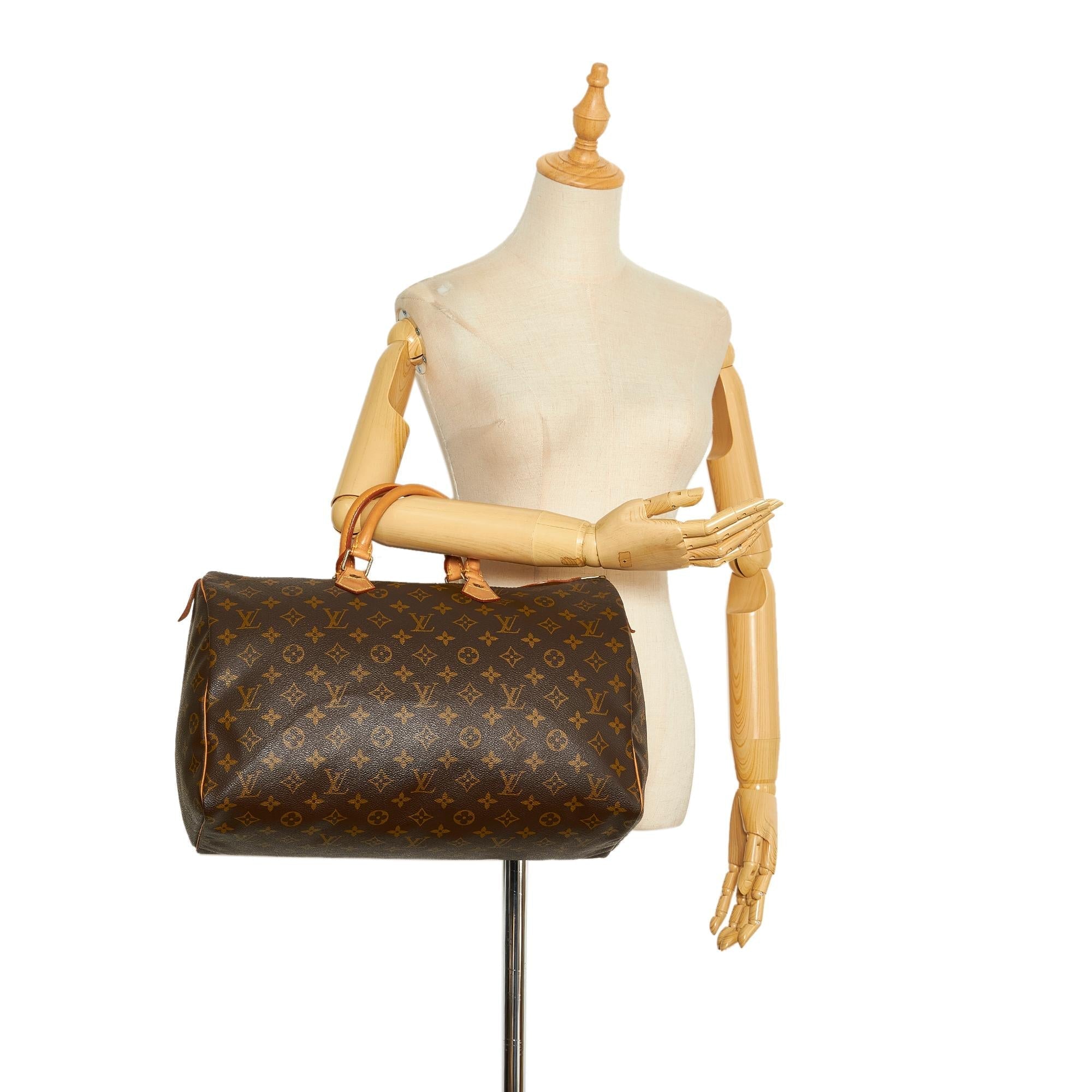Louis Vuitton Monogram Speedy 40 (SHG-OfMuC3)