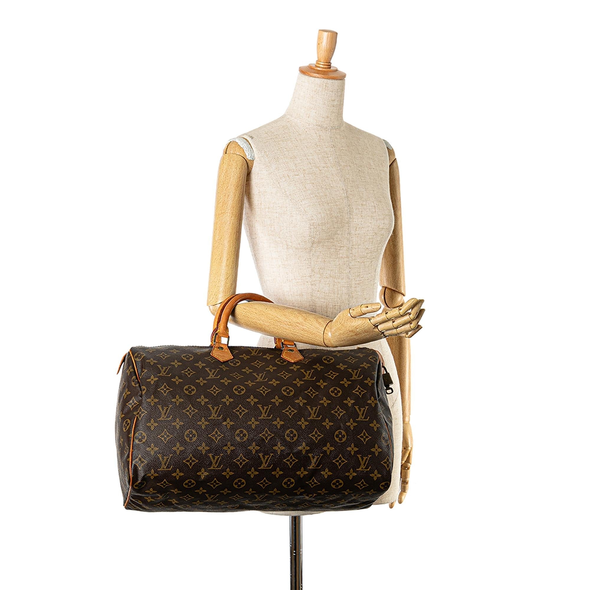 Louis Vuitton Monogram Speedy 40 (SHG-qkKNxM)