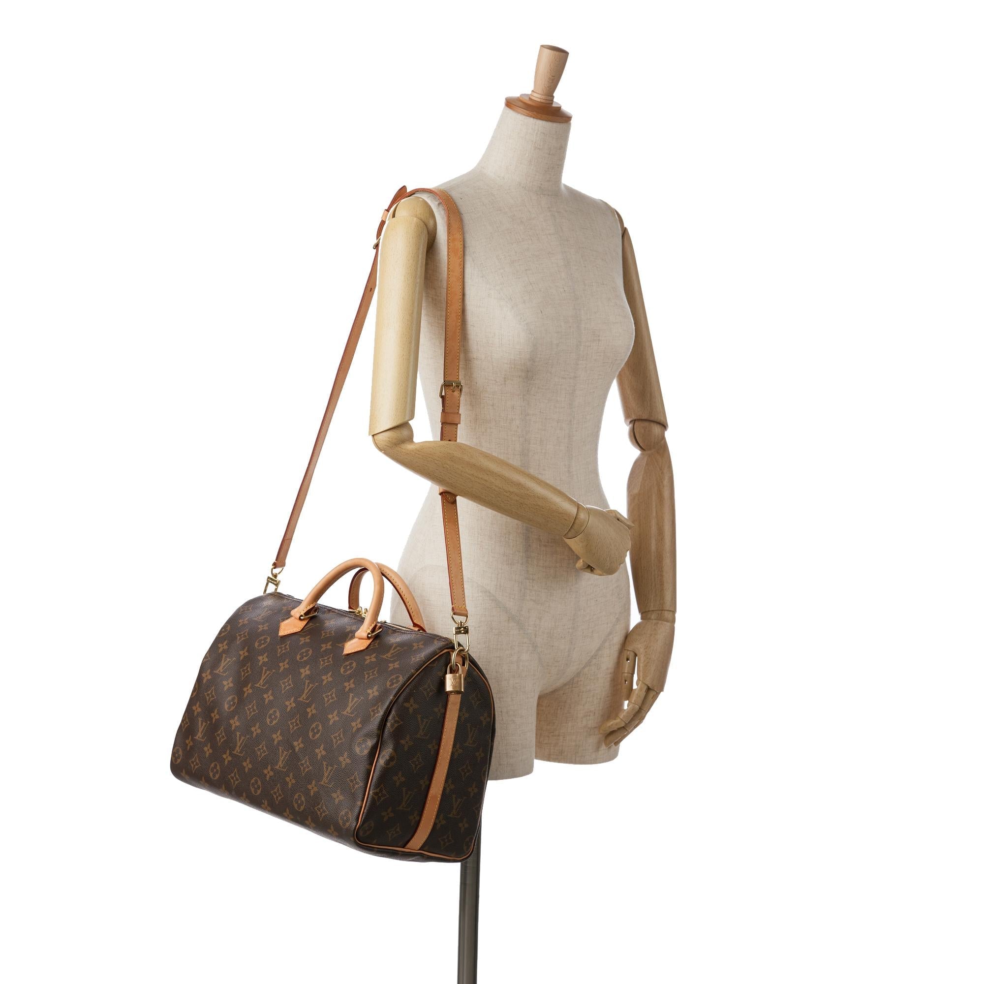 Louis Vuitton Monogram Speedy Bandouliere 35 (SHG-8GGbtI)