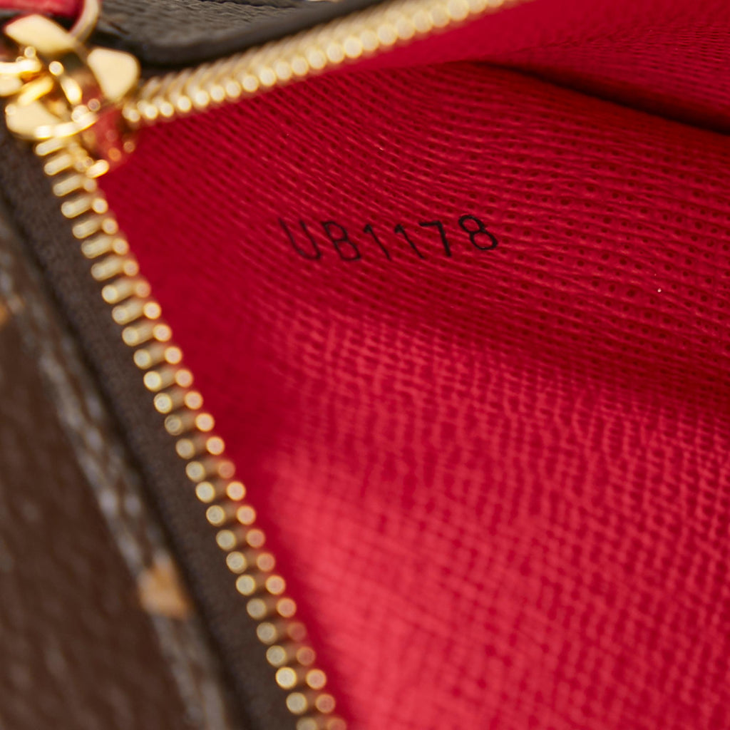 Louis Vuitton Monogram Summer Trunks Pochette (SHG-37673)