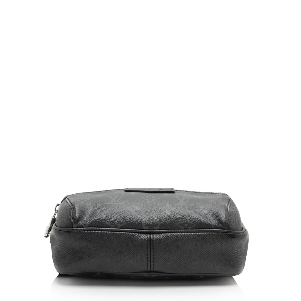 Louis Vuitton Monogram Taiga Outdoor Belt Bag (SHF-aood3t)