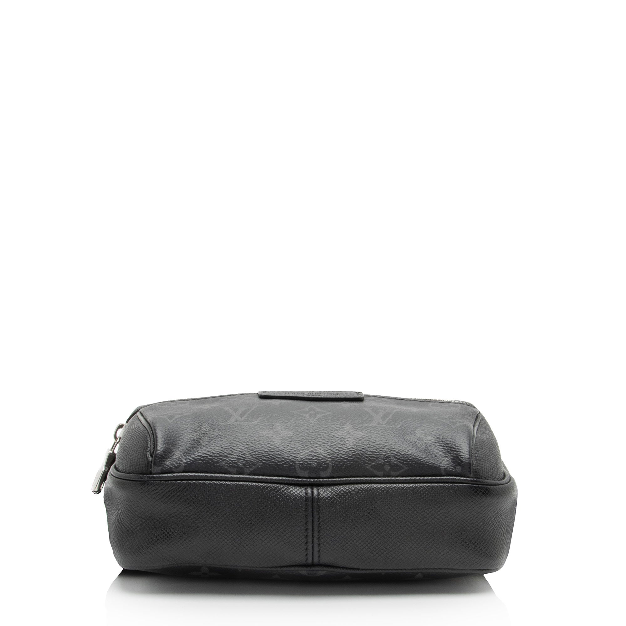 Louis Vuitton Monogram Taiga Outdoor Belt Bag (SHF-aood3t)