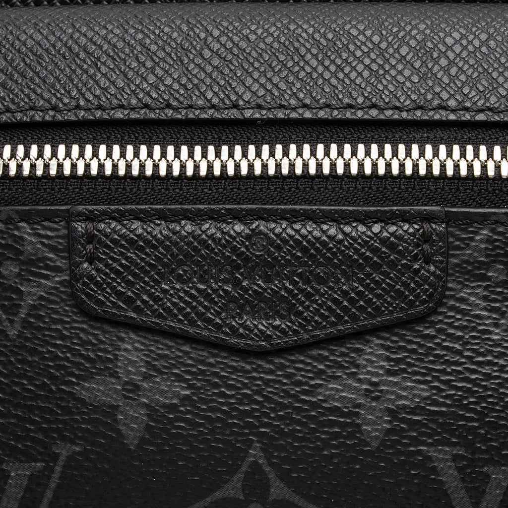 Louis Vuitton Monogram Taiga Outdoor Belt Bag (SHF-aood3t)