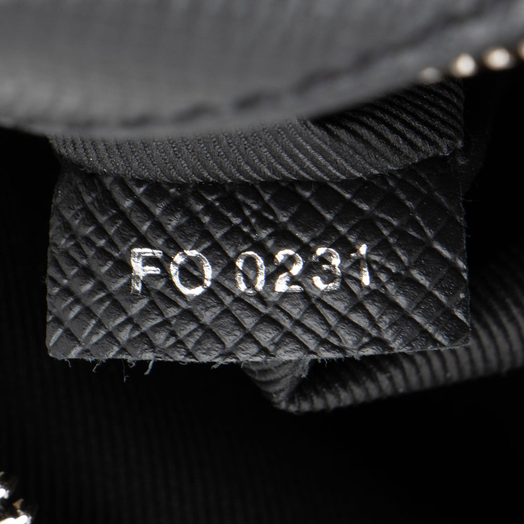 Louis Vuitton Monogram Taiga Outdoor Belt Bag (SHF-lAkpKy)
