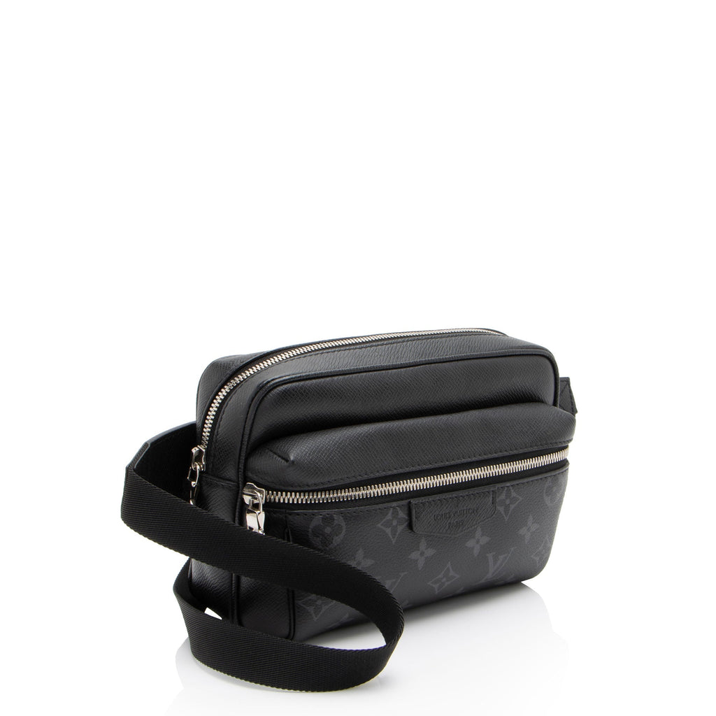 Louis Vuitton Monogram Taiga Outdoor Belt Bag (SHF-lAkpKy)