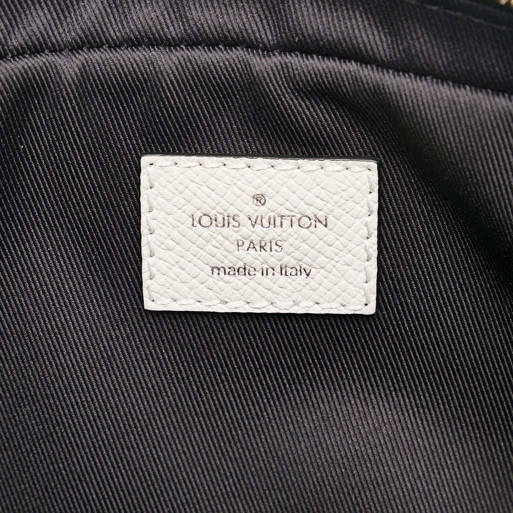 Louis Vuitton Monogram Taigarama Outdoor Bumbag (SHG-34593)