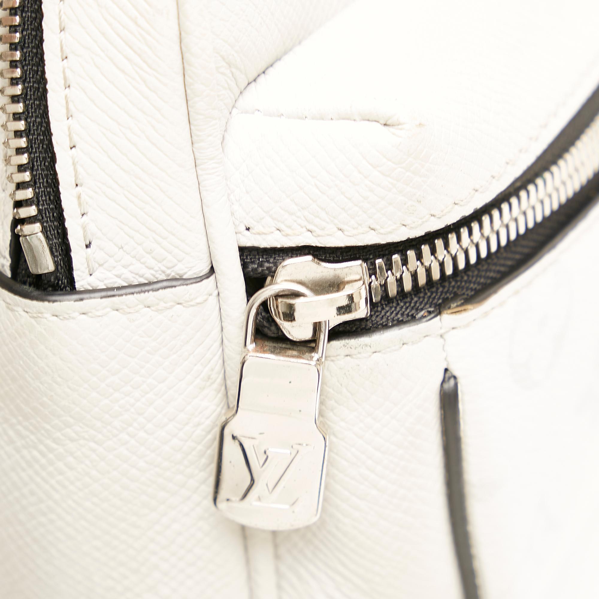Louis Vuitton Monogram Taigarama Outdoor Bumbag (SHG-XAPPS1)